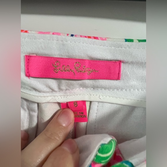New with tags Lilly Pulitzer scalloped edge shorts - Picture 2 of 2
